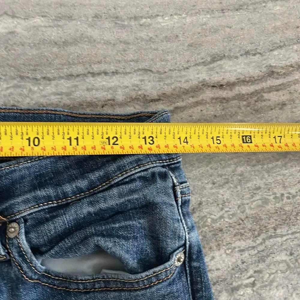 Lucky Brand Straight Leg Jeans - Picture 8 of 12